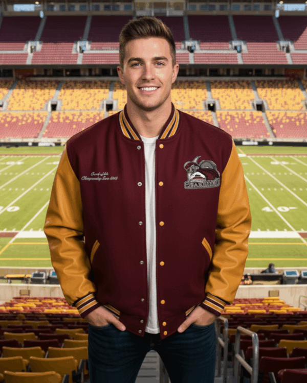 College Jacke mit Leder-Ärmel