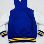 Kapuze Reißverschluss offen, andere Ansicht